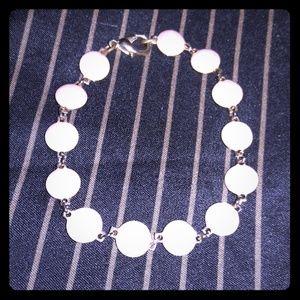 Hello selling a beautiful peach color